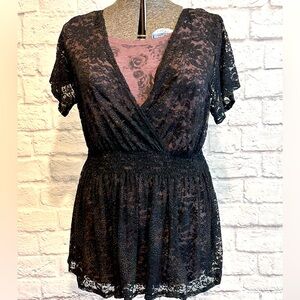 Torrid babydoll/kimono sheer black floral top, gold fleck accents